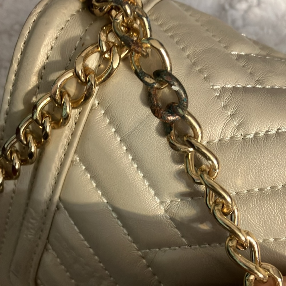 Gold BCBG Paris Chain Strap Crossbody Bag - Picture 10 of 10